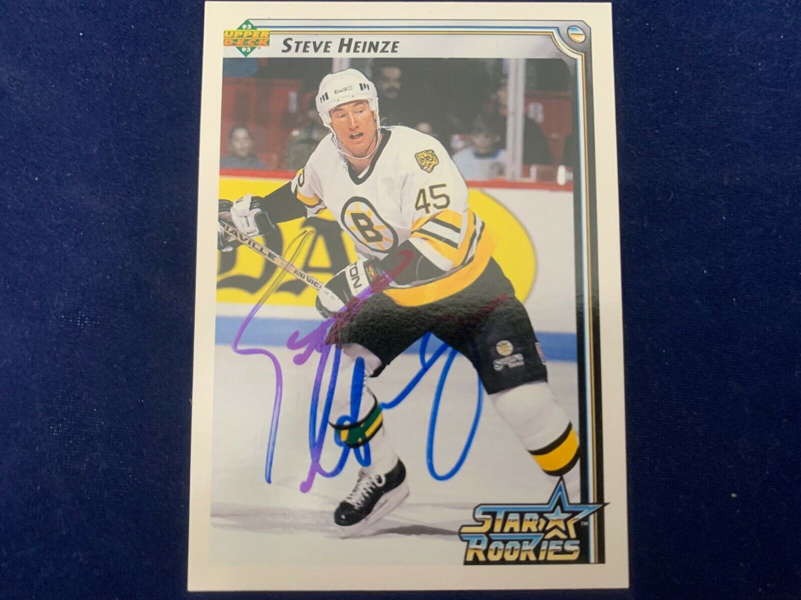 Steve Heinze Boston Bruins Hand Signed 1992 Upper Deck Hockey Card #400 NM