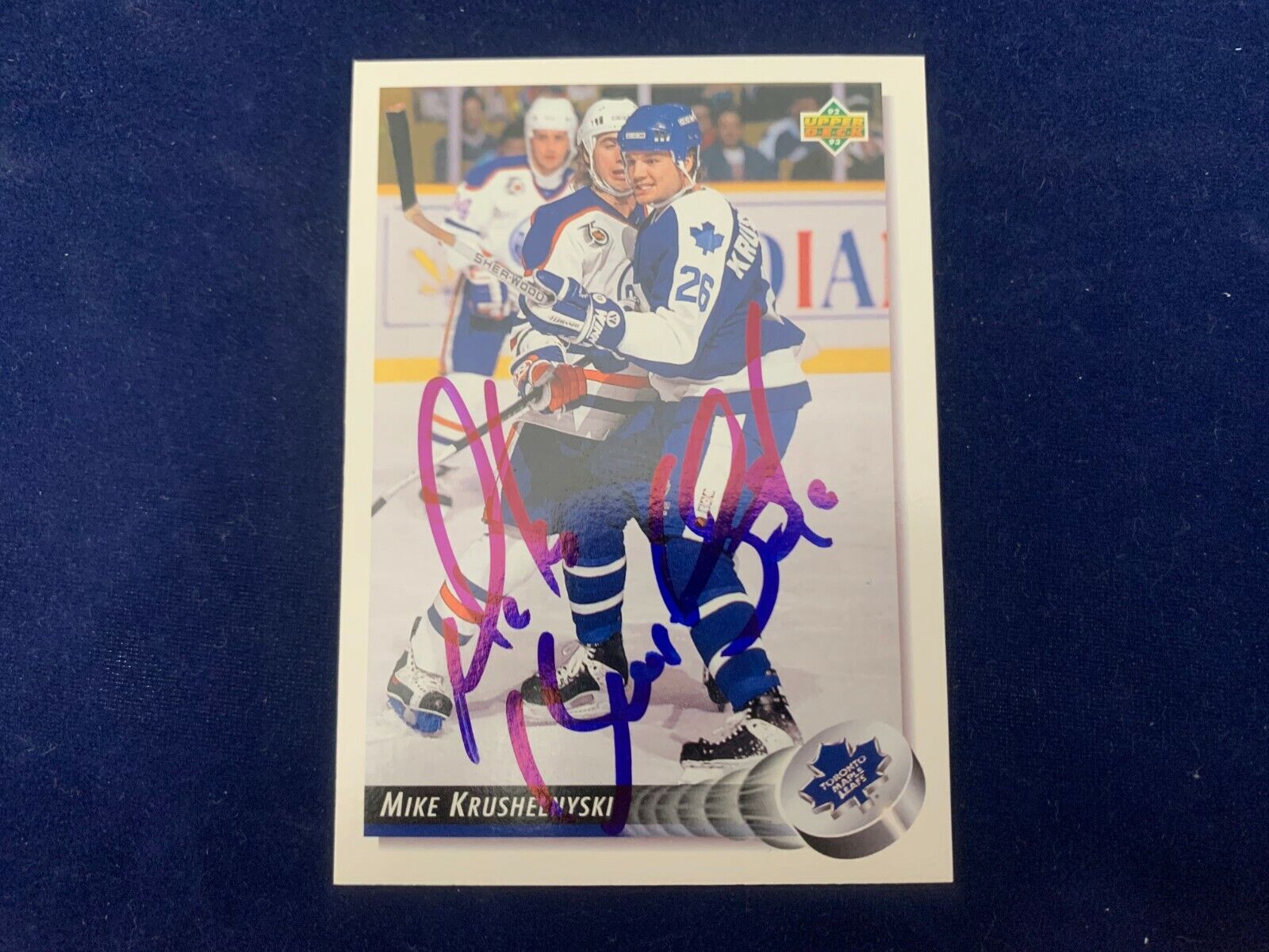 Mike Krushelnyski Toronto Leafs Hand Signed 1992 Upper Deck Hockey Card #87 NM