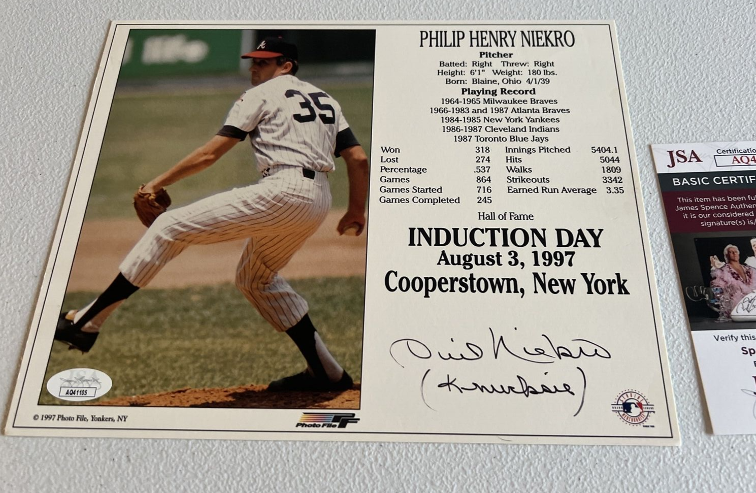 Phil Niekro Atlanta Braves MLB Autographed Signed 8x10 HOF Photo Card JSA Auth.