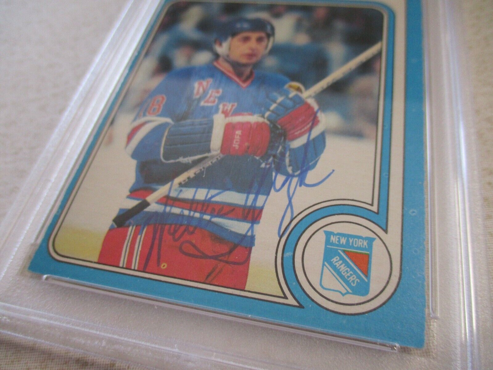 NHL Walter Tkaczuk New York Rangers Autographed Signed 1979-80 OPC Card PSA Slab