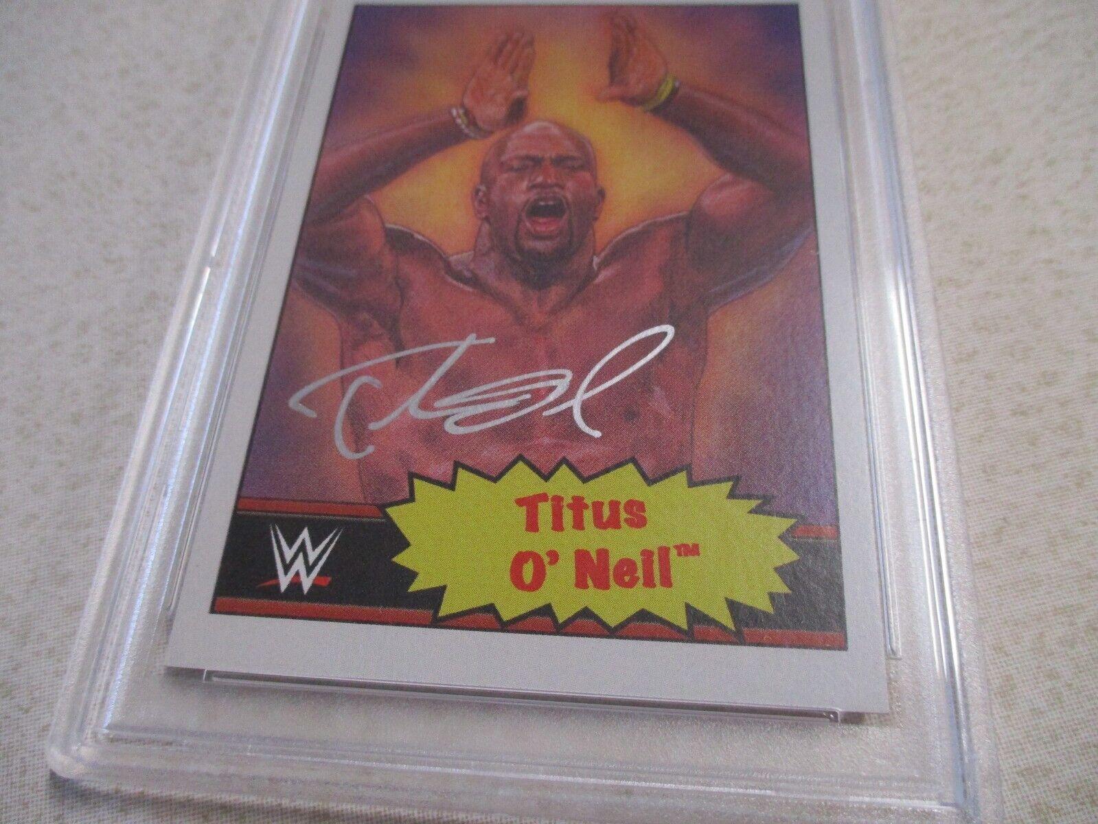 WWE Titus O'Neil Wrestler Autographed Signed Topps WWE Card #21 PSA Slab