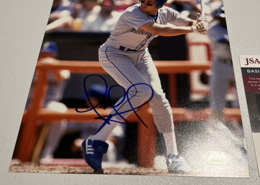 Omar Vizquel Seattle Mariners MLB Autographed Signed 8x10 Photo JSA Auth.