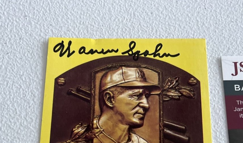 Warren Spahn Braves MLB Autographed Gold Hall Of Fame Post Card JSA Auth.