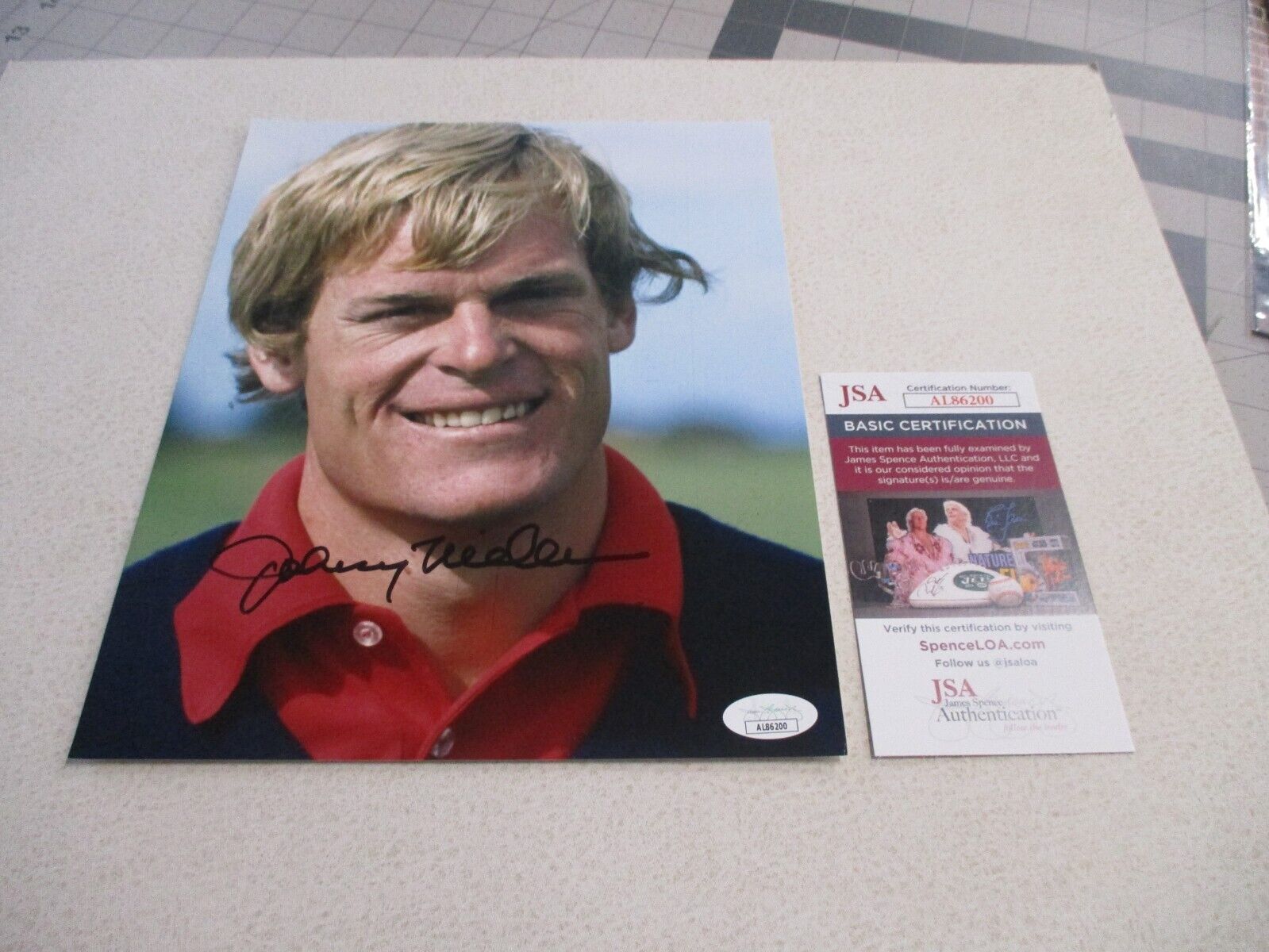 PGA Golfer Johnny Miller Autographed Signed 8x10 Photo JSA COA #AL86200