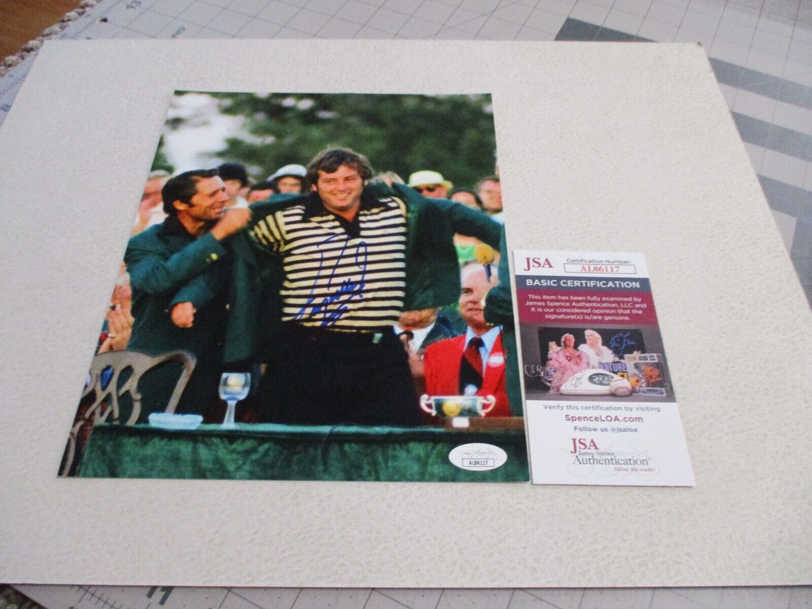 PGA Fuzzy Zoeller Masters Champ Autographed Signed 8x10 Photo JSA COA #AL86117