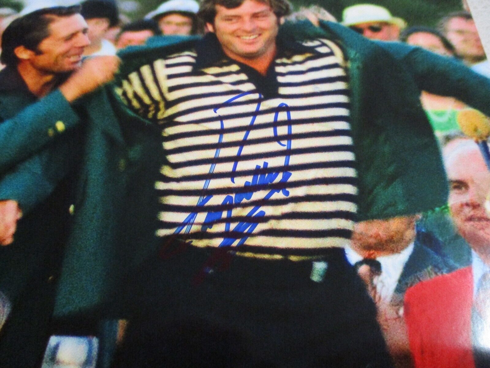 PGA Fuzzy Zoeller Masters Champ Autographed Signed 8x10 Photo JSA COA #AL86117