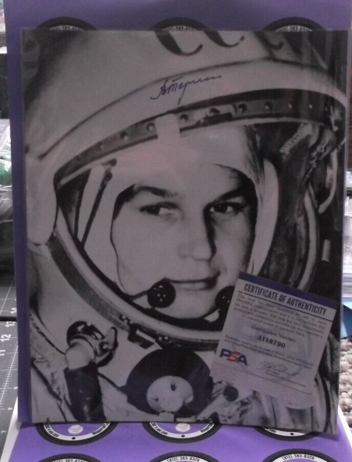 Valentina Tereshkora 1st Woman Cosmonaut in Space 8x10 Photo PSA #AI16790