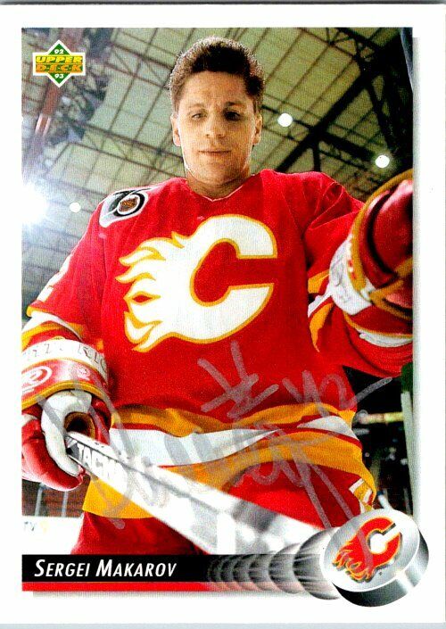 Sergei Makarov Calgary Flames Hand Signed 1992-93 UD Hockey Card #314 NM-MT