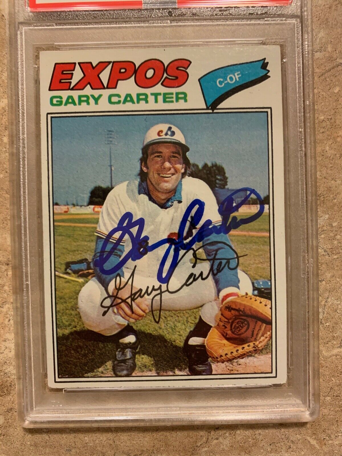 1977 Topps Baseball Card Gary Carter Autographed Card PSA