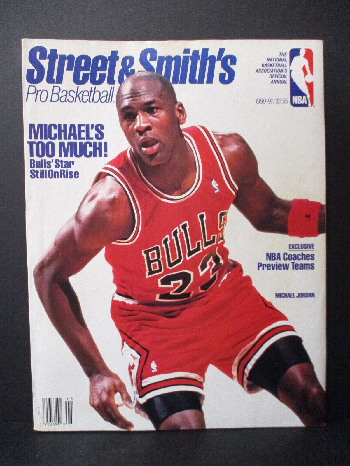1990/1991 Street & Smiths Pro Basketball Magazine Michael Jordan