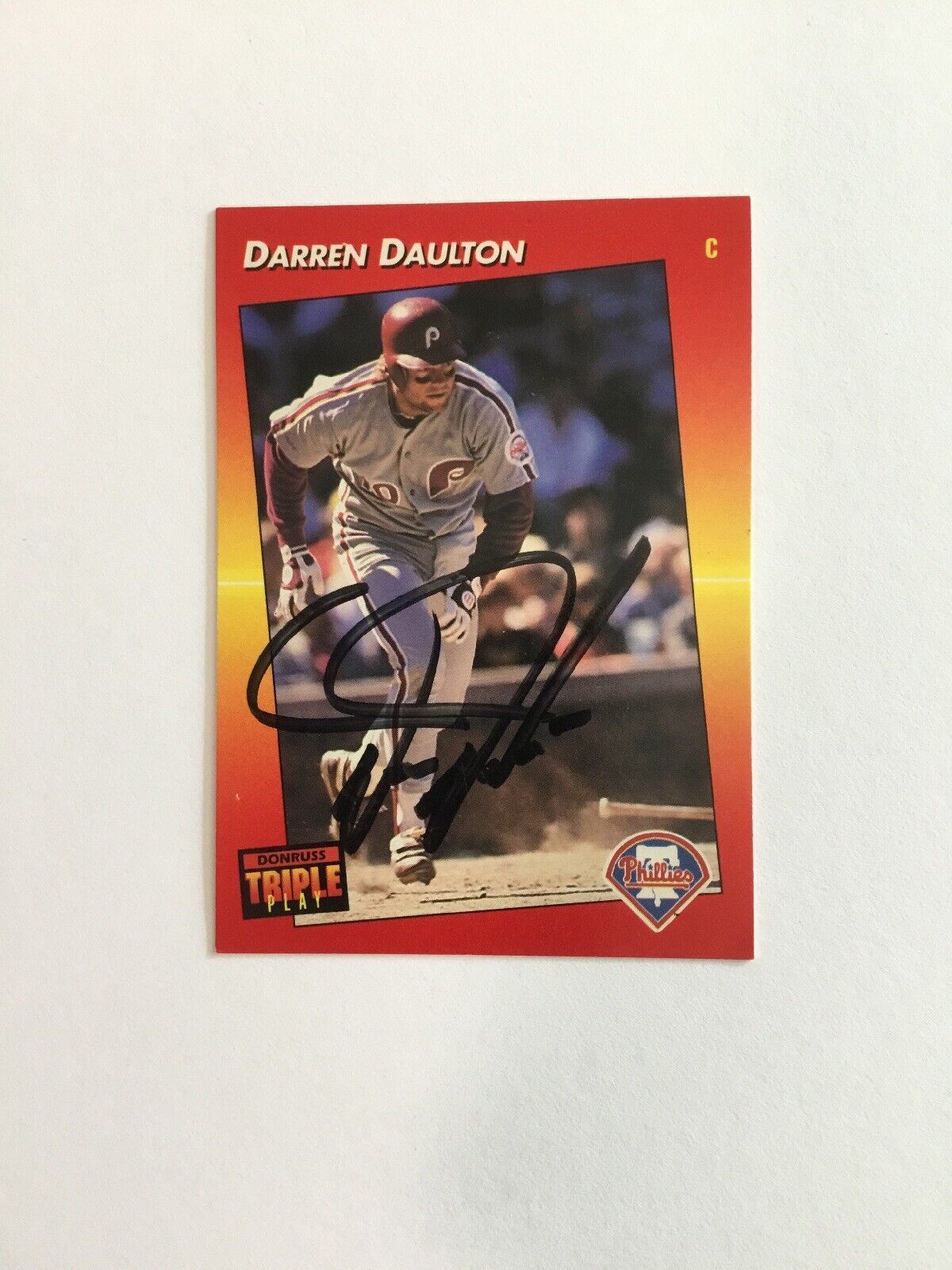 1992 Triple Play Darren Daulton Autographed signed Baseball Card
