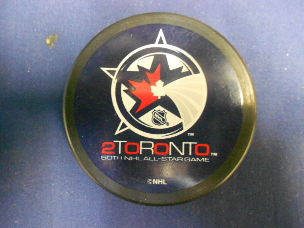 2000 All Star Game Toronto Logo Hockey Puck in Glas Co