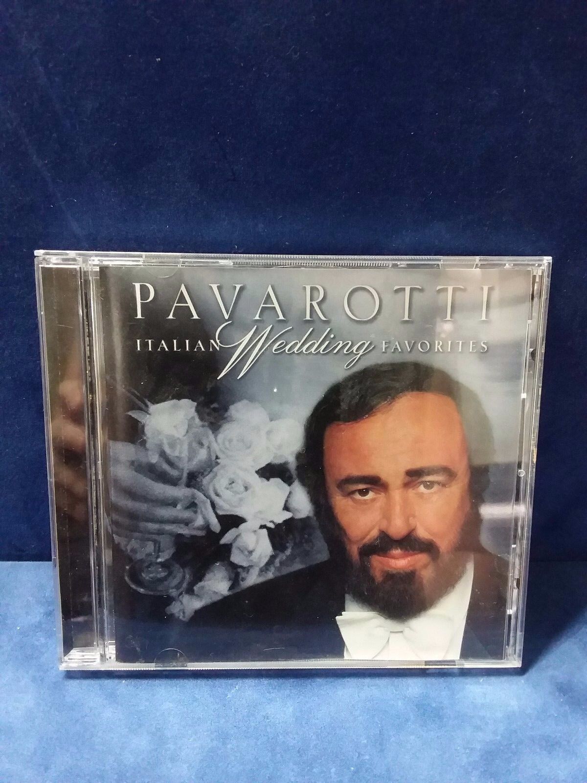CD Pavarotti Italian Wedding Favorites  USED