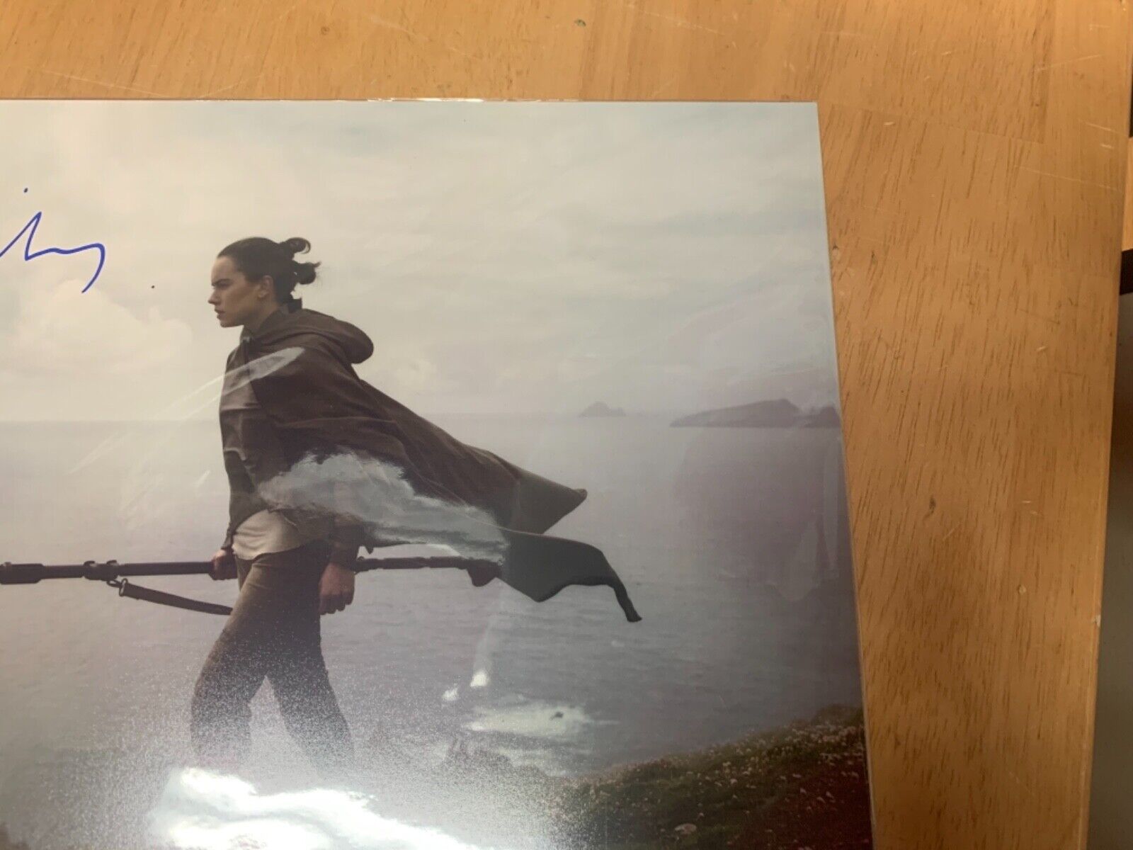 Daisy Ridley Rey “Star Wars” Autographed 11x14 Photo Beckett B