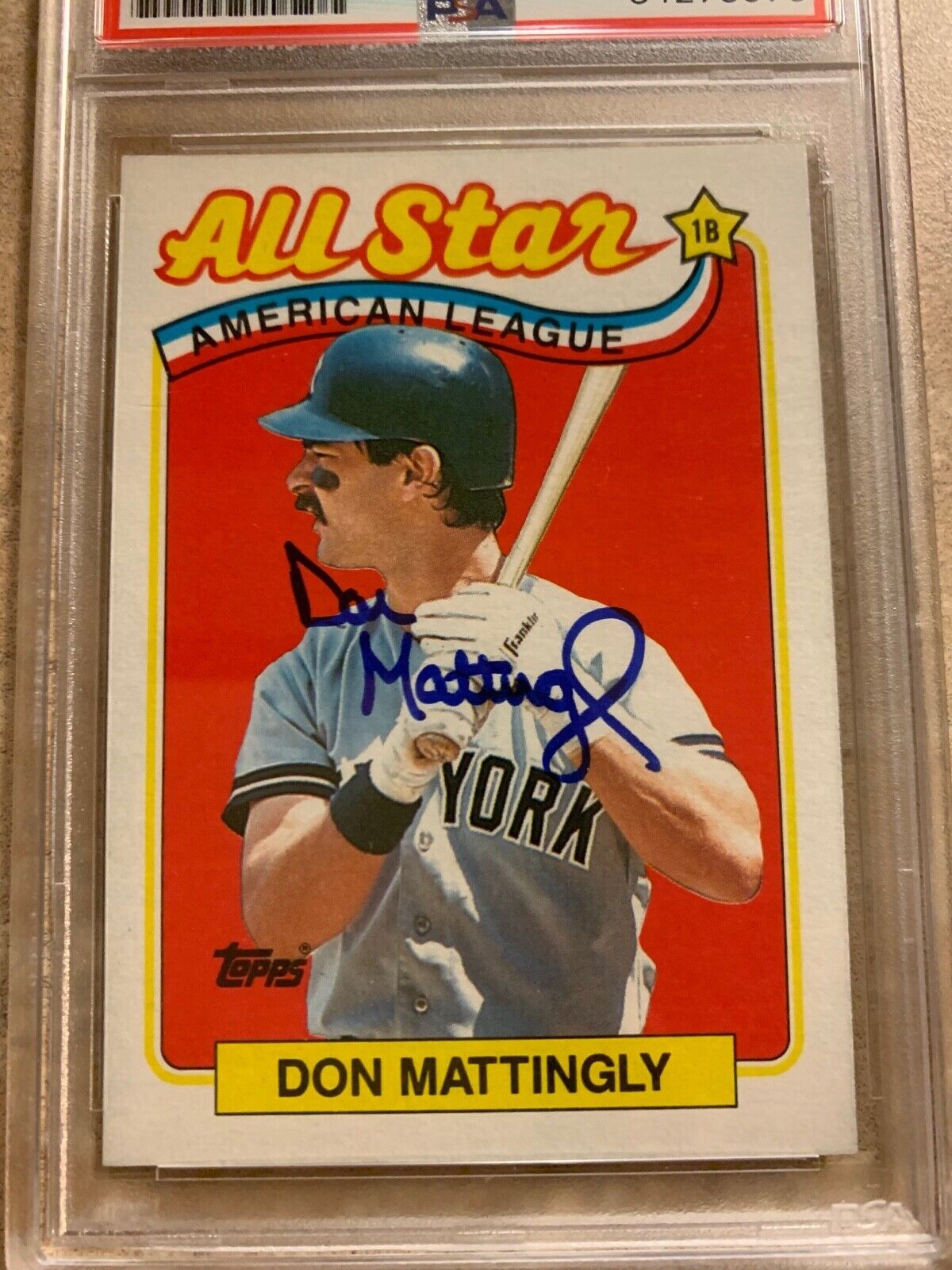 Don Mattingly Old Signature Autographed 1989 Topps Card PSA Slabbed Certified B