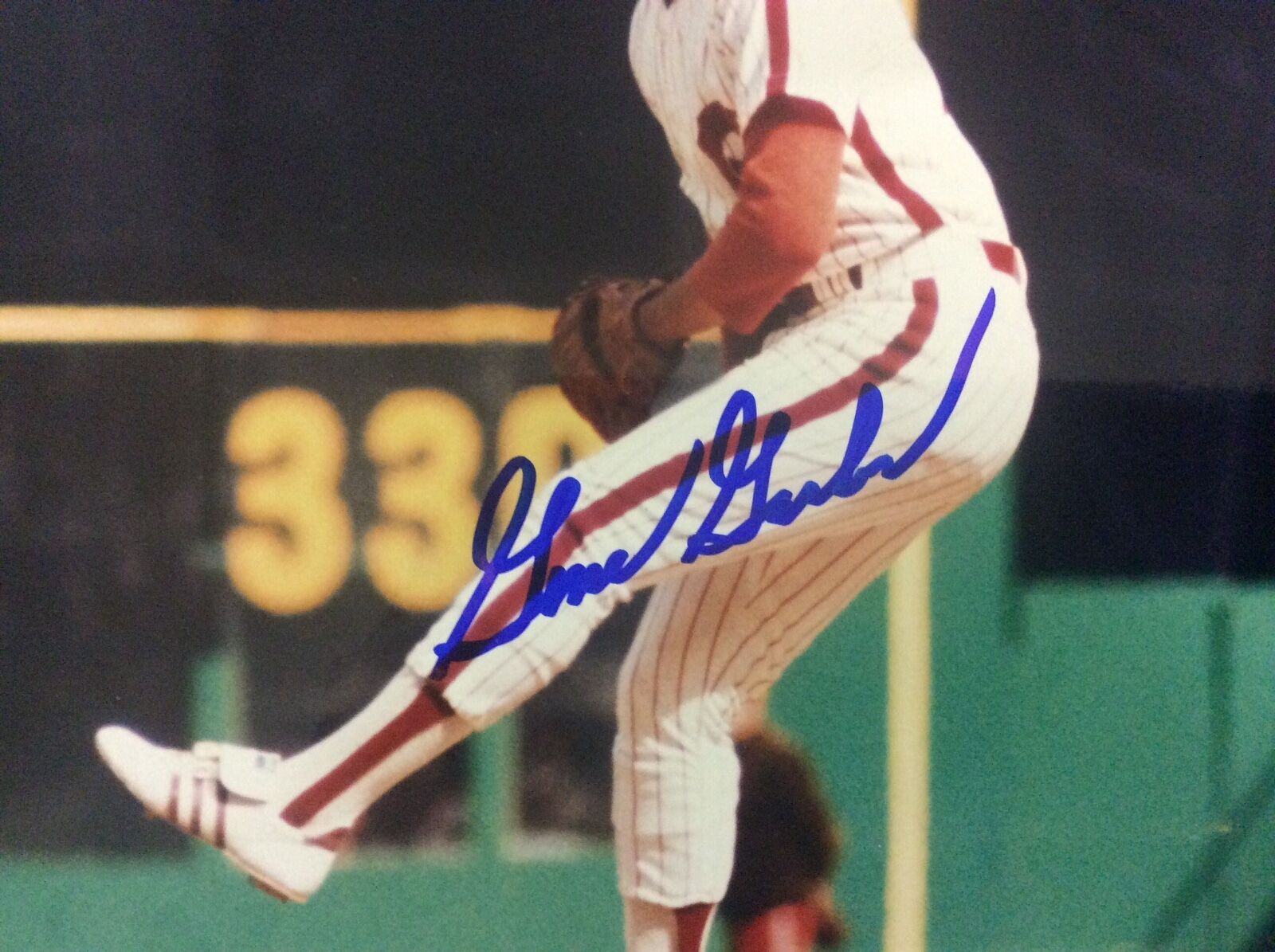 Gene Garber  (A)  Philadelphia Phillies autographed 8x10 color photo
