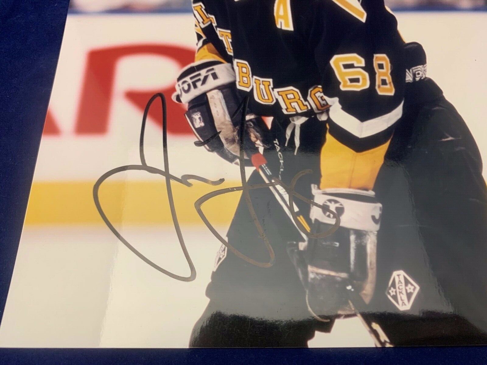 Jaromir Jagr Pittsburgh Penguins Autographed 8x10 Sports Photo JSA COA HH75211