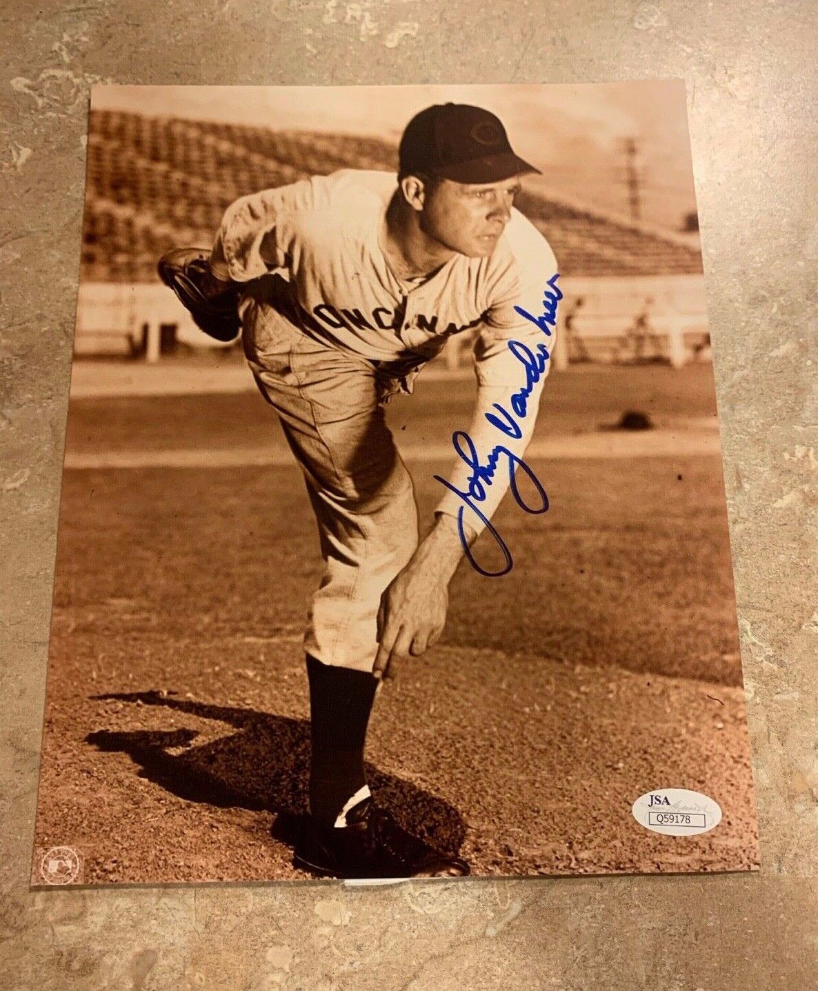 Johnny Vander Meer Cincinnati Reds Autographed 8x10 Photo JSA SOA Q59178 MLB