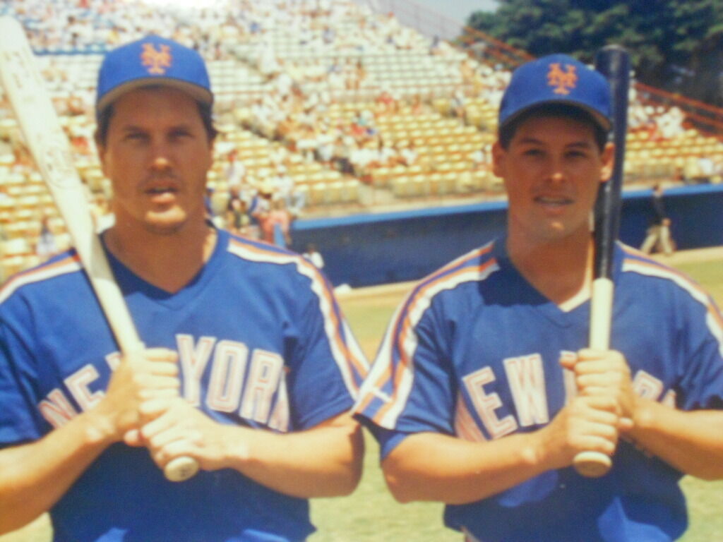 KEVIN MCREYNOLDS GREG JEFFRIES NEW YORK METS 8x10 COLOR PHOTO
