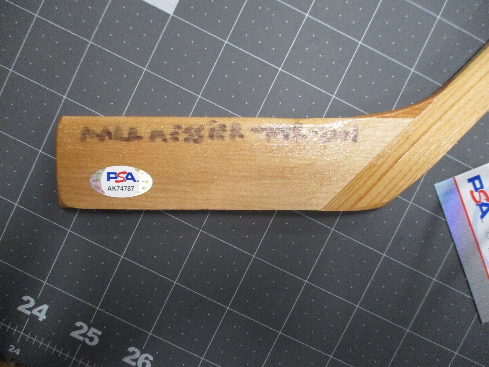 Mark Messier autographed Louisville Mini Stick 21inch  PSA AK74750