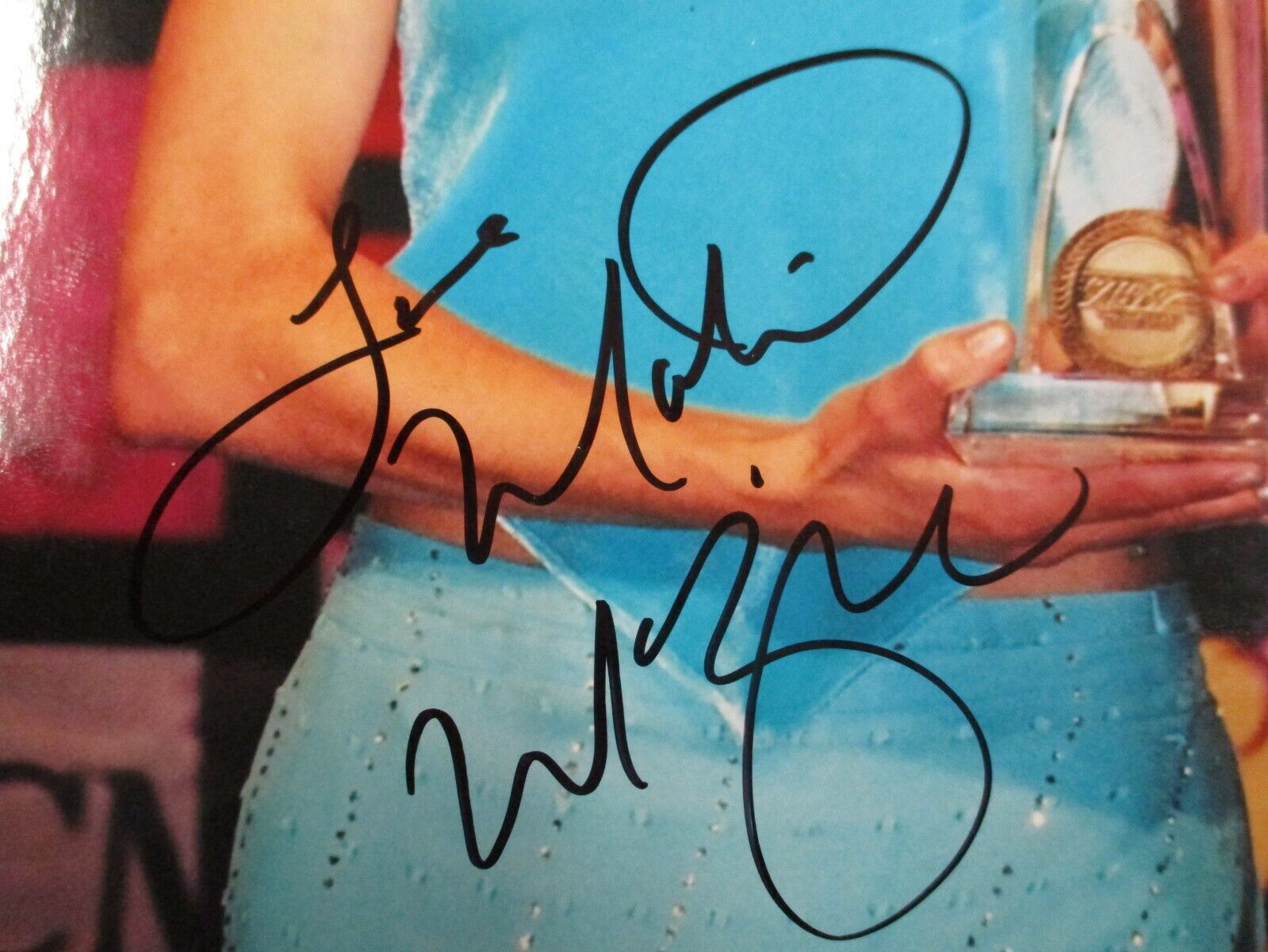 Martina McBride CMA Awards Signed Autographed 8x10 Color Photo BAS
