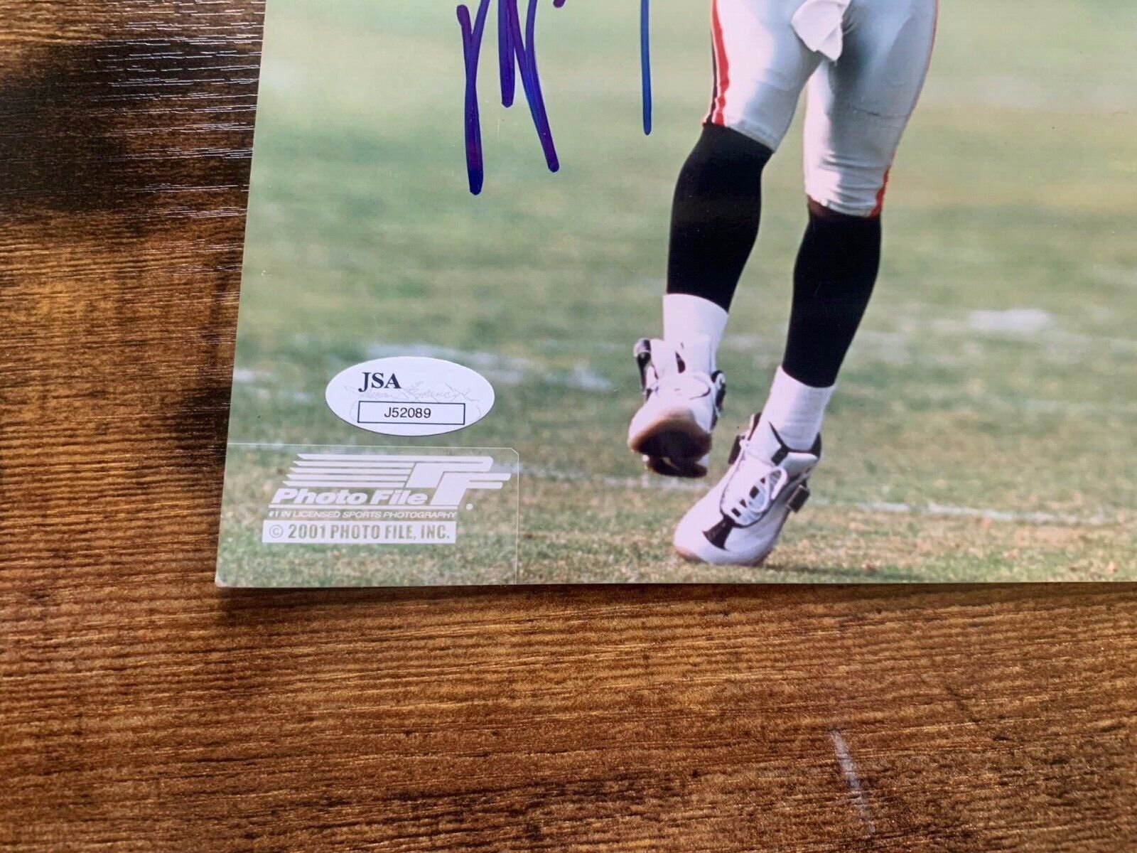 Michael Vick Atlanta Falcons Autographed 8x10 2001 Rookie Photo JSA COA J52089