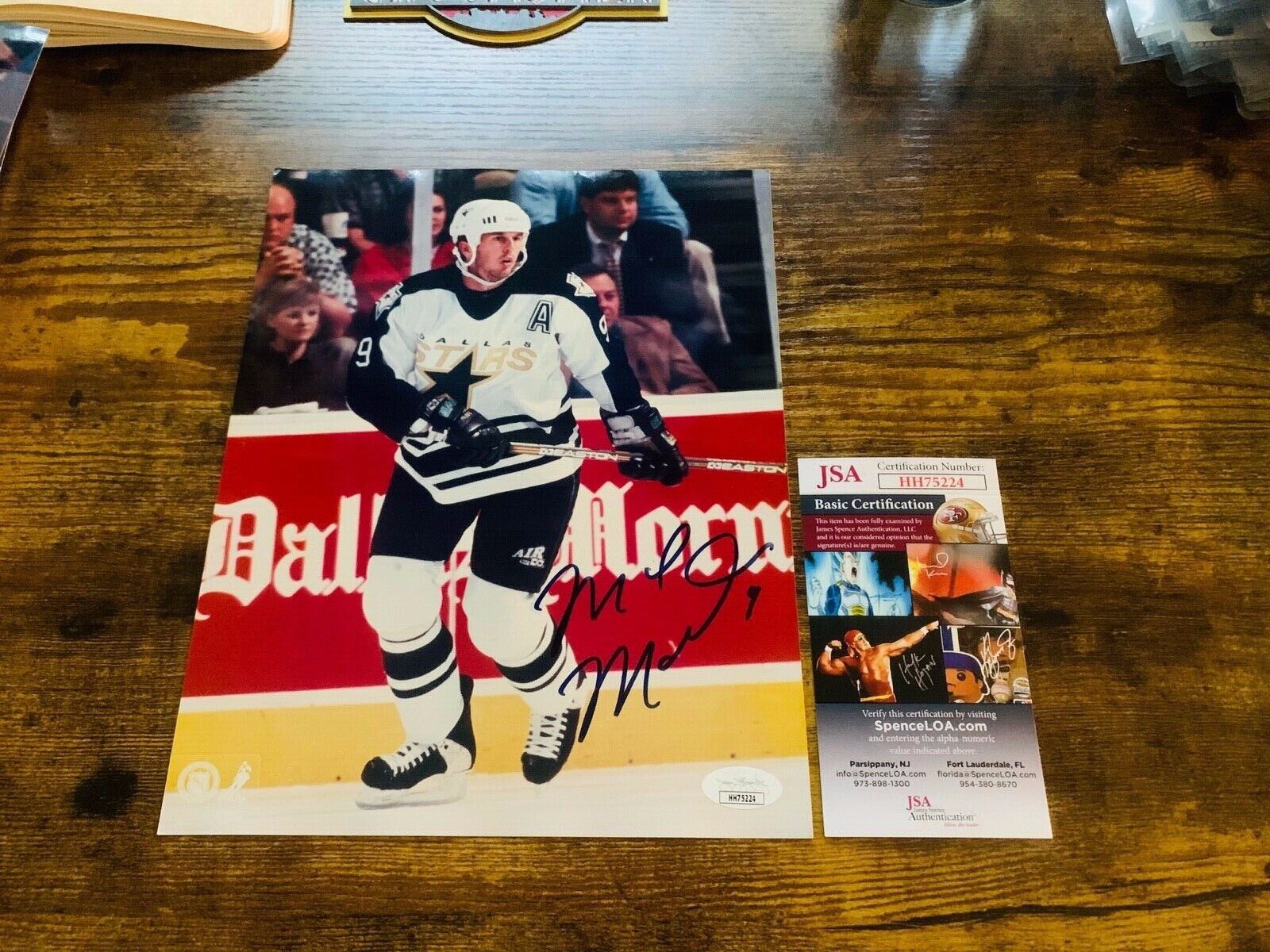 Mike Modano Dallas Stars Autographed 8x10 NHL Sports Photo JSA COA HH75224