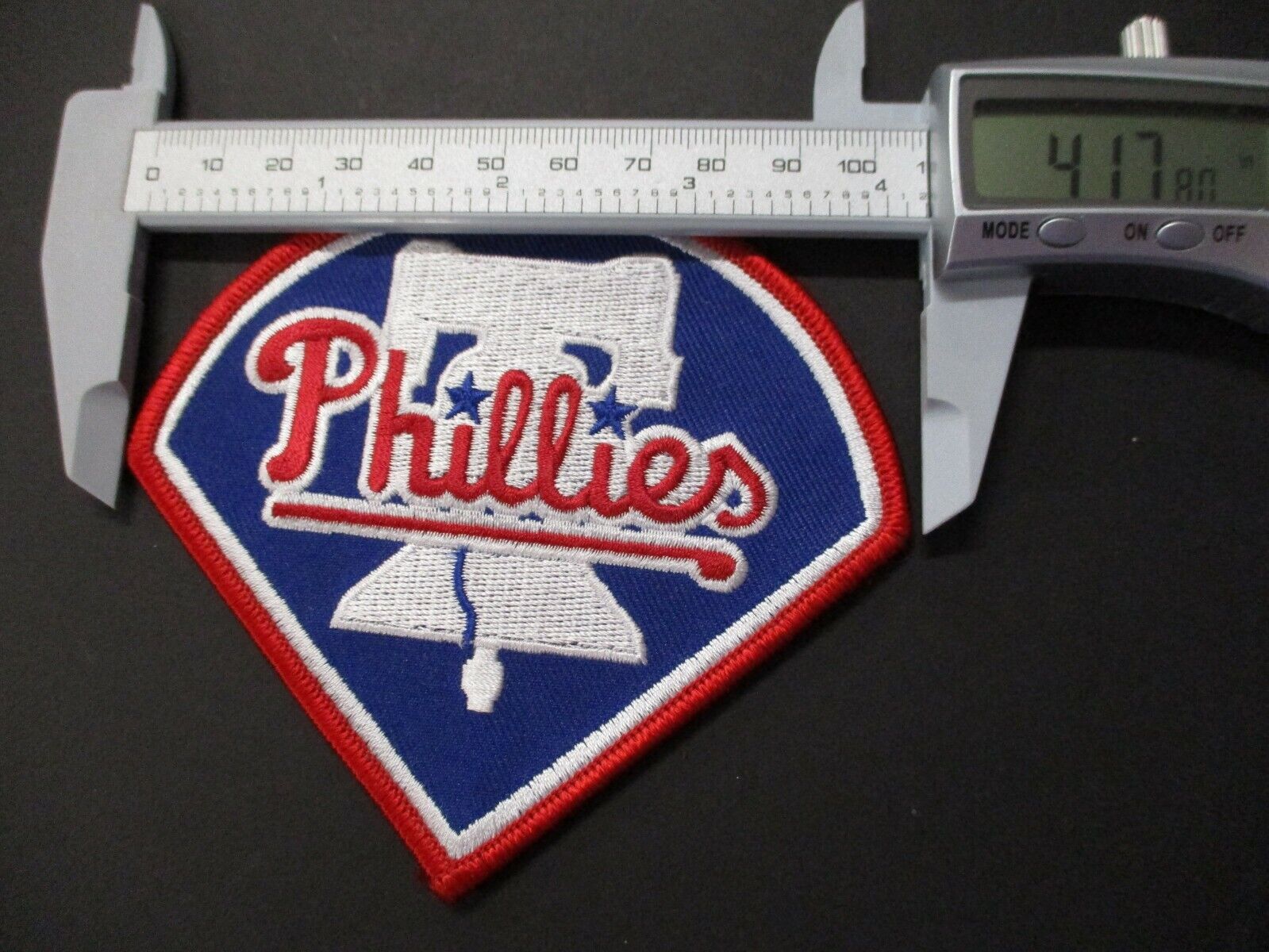 Philadelphia Phillies Logo Patch MLB Baseball Size 3.75 x 4.25 Inches