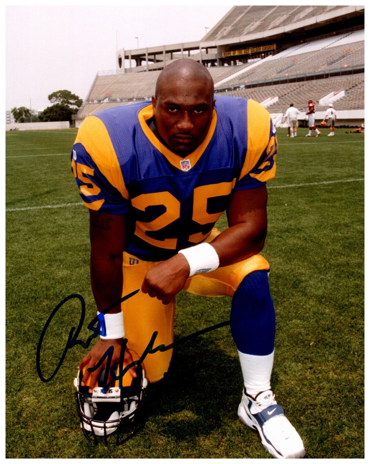 Robert Holcomb Los Angeles Rams Autographed 8x10 NFL Sports Photo W/COA