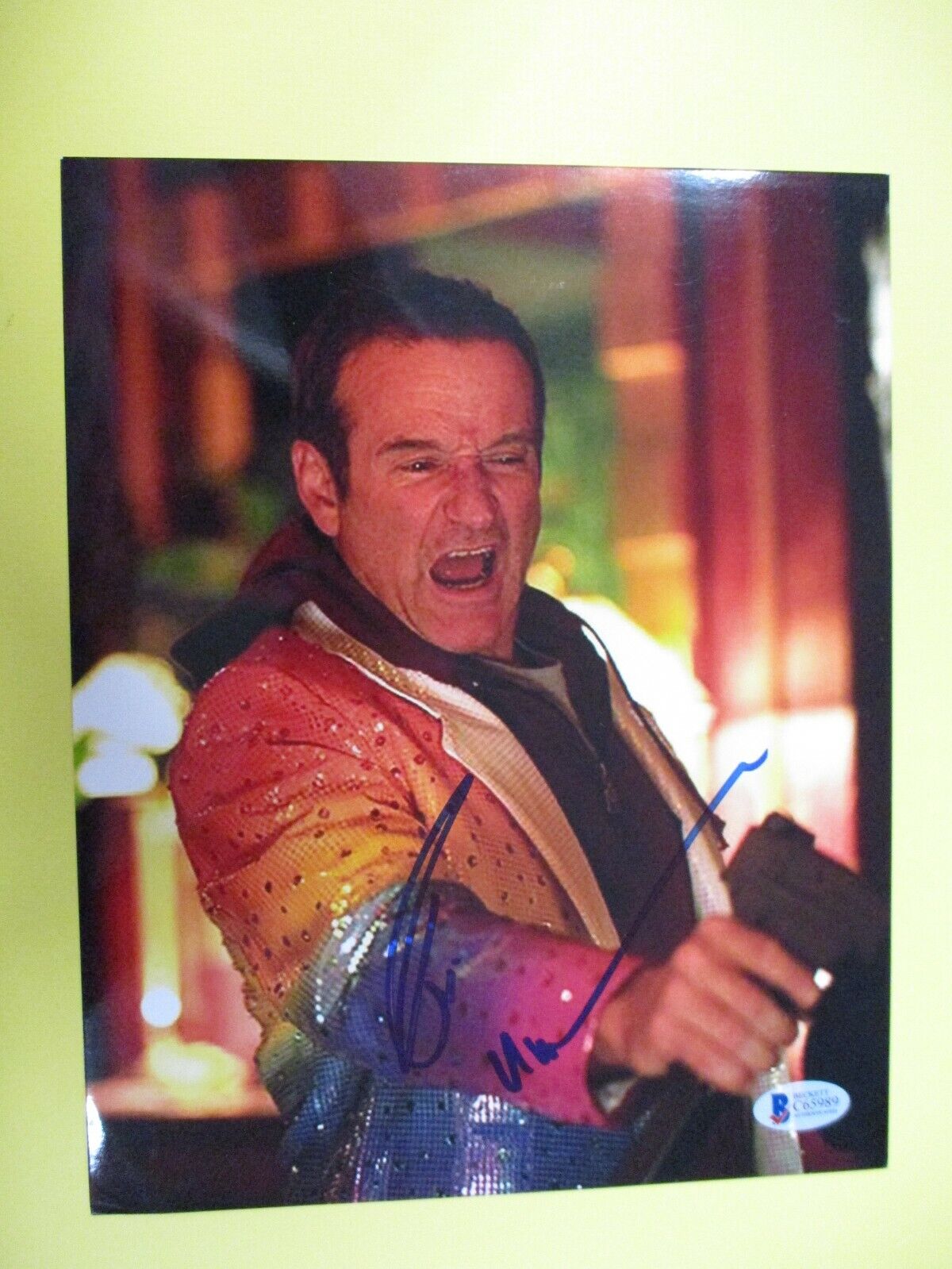 Robin Williams Death to Smoochy Signed Autographed 8x10 Color Photo BAS