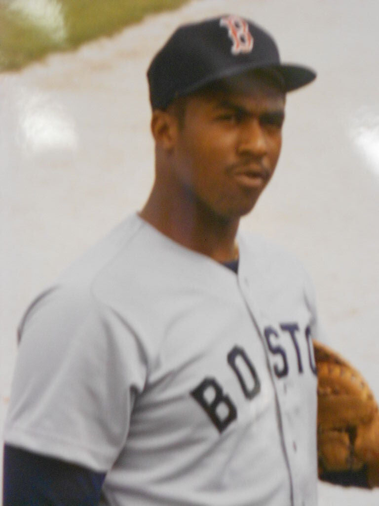 SAM HORN BOSTON RED SOX  8x10 COLOR PHOTO 'WHATCHU LOOKIN AT'