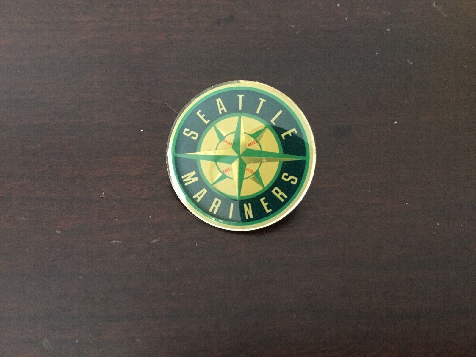 Seattle Mariners Baseball Pin 3/4 inch older logo circle pin