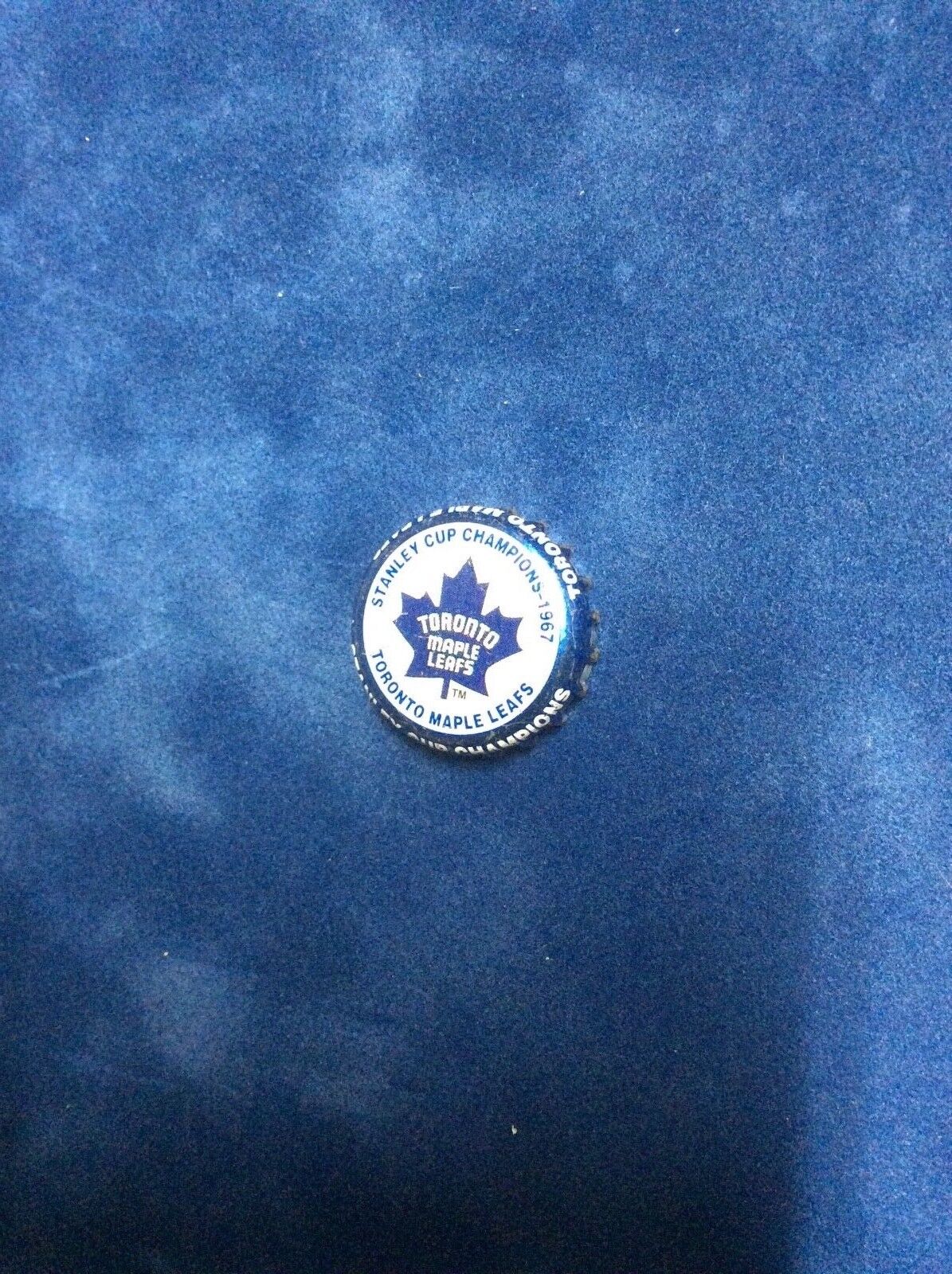 Stanley Cup Champ  Toronto MapleLeafs 1967 Limited edition  NHL Labatts Beer Cap
