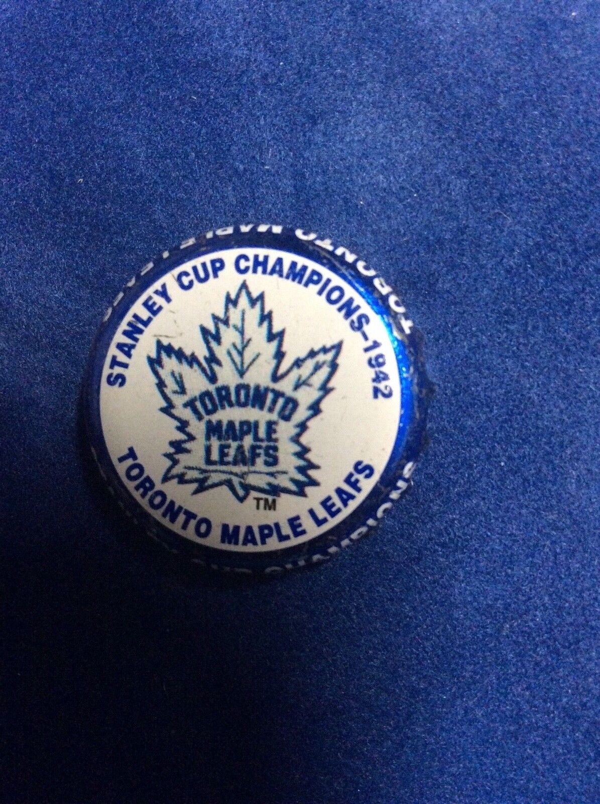 Stanley Cup Toronto Maple Leafs 1942 Limited Edition NHL Labatts Beer Cap 2001
