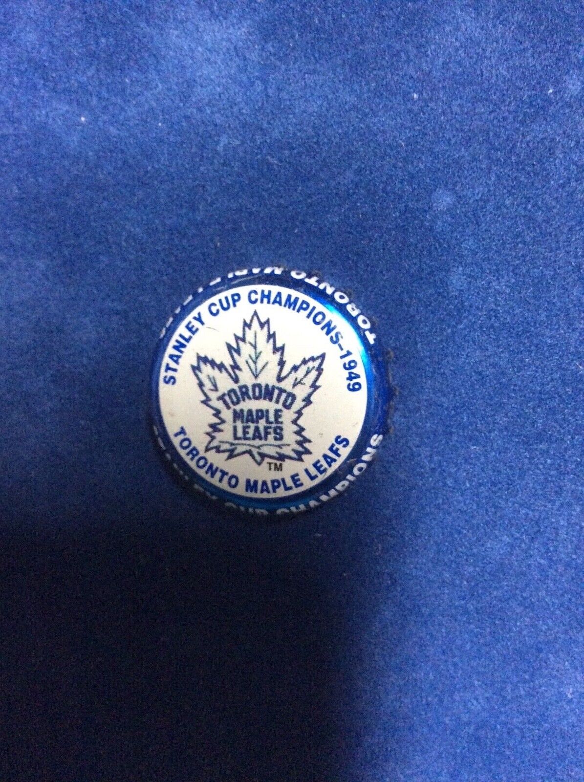 Stanley Cup Toronto Maple Leafs 1949 Limited Edition NHL Labatts Beer Cap 2001