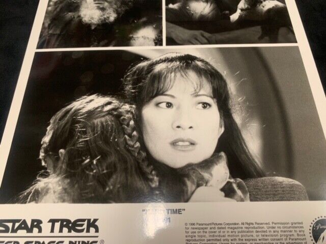 Star Trek Deep Space Nine 8x10 B&W Photo of Hard Time 491