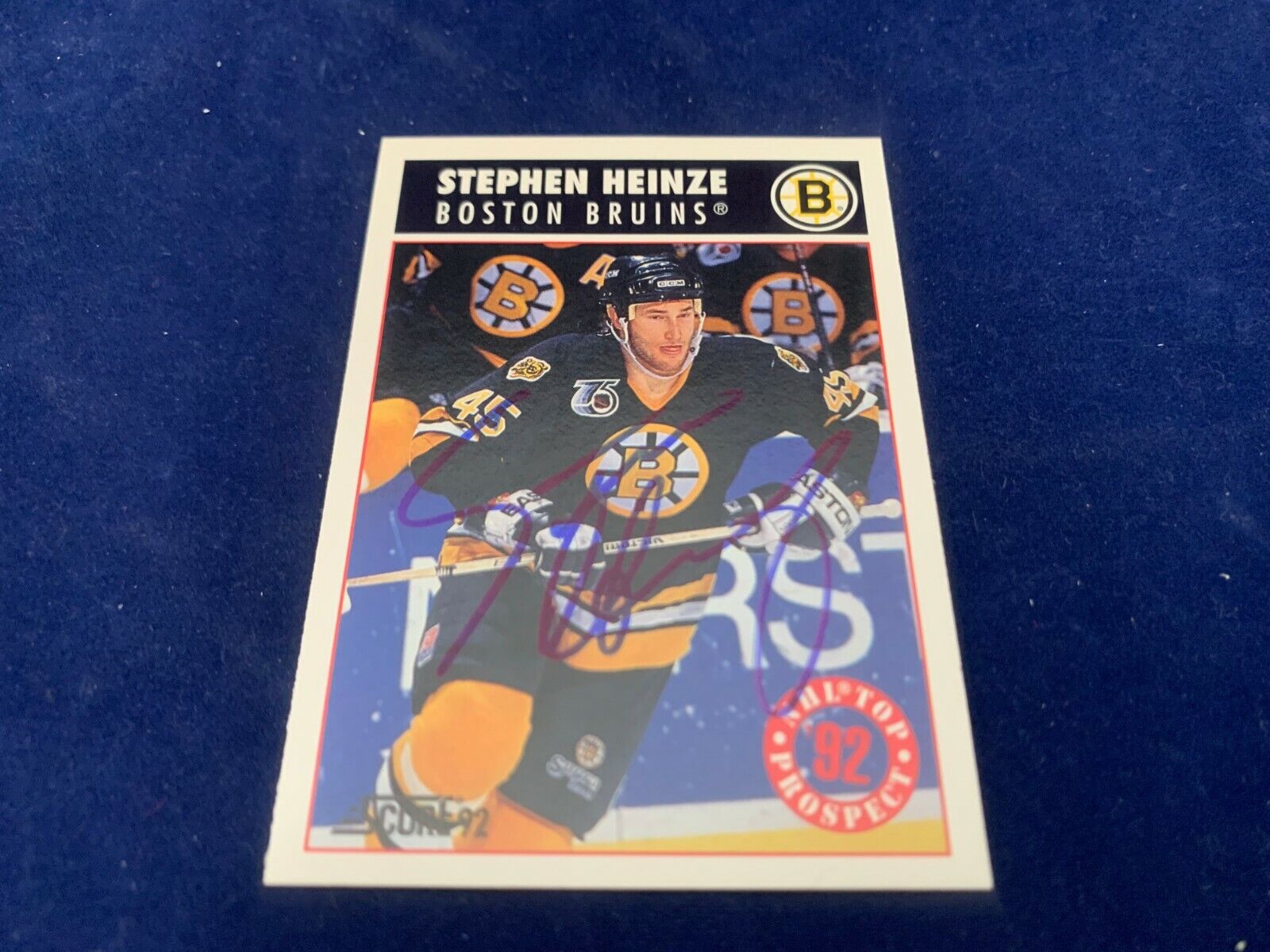 Steve Heinze Boston Bruins Hand Signed 1992 Score Hockey Card 476 NM