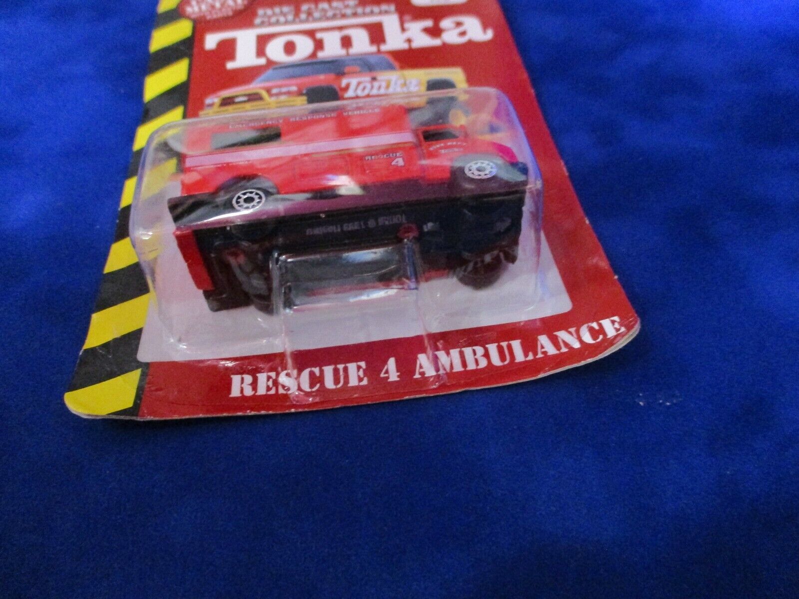 Tonka Die Cast Collection Rescue 4 Ambulance 7/50 Red Emergency Response Vehicl