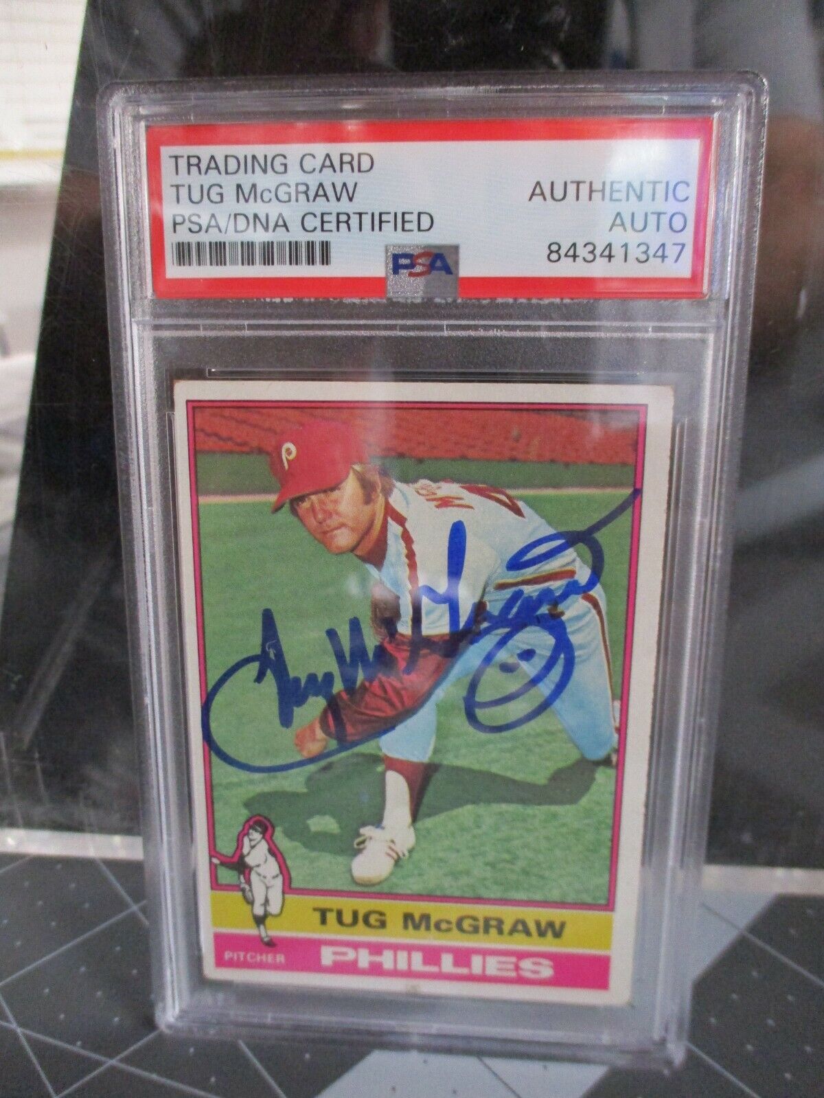 Tug McGraw 1976 Topps autographed card PSA SLABBED  84341347