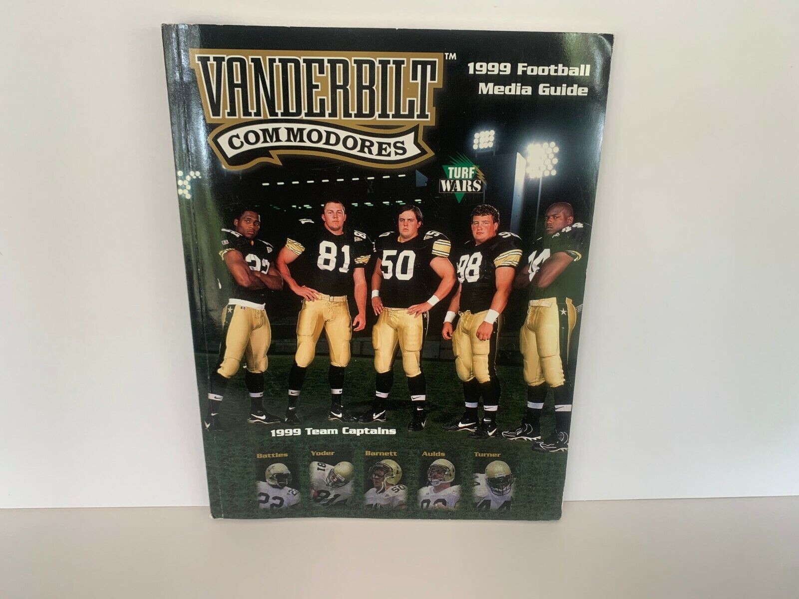 Vanderbilt Commodores NCAA Football 1999 Official Media Guide Turf Wars