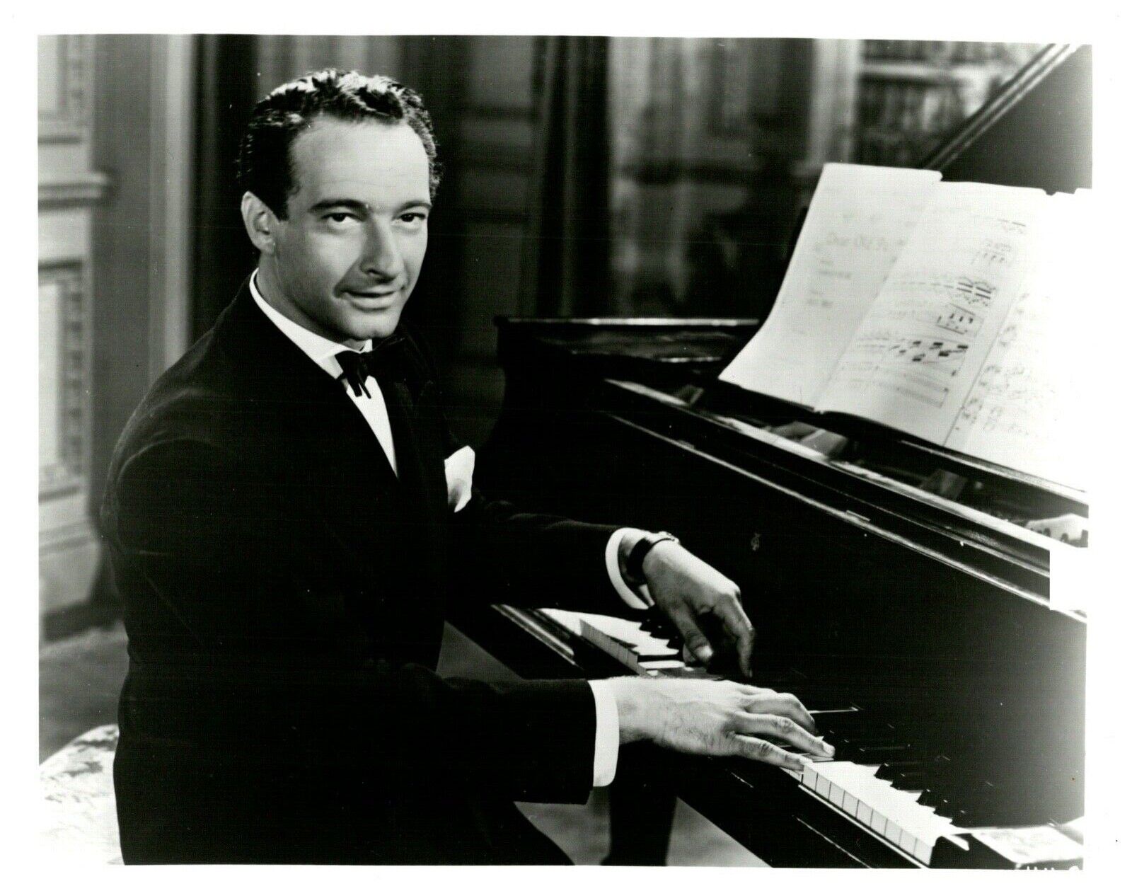 Victor Borge American Comedian Unsigned Vintage Celebrity 8x10 B&W Photo