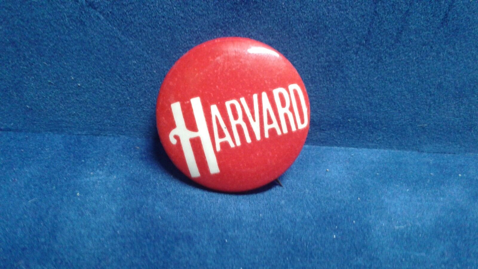 VINTAGE 1930s HARVARD Crimson Pin Button
