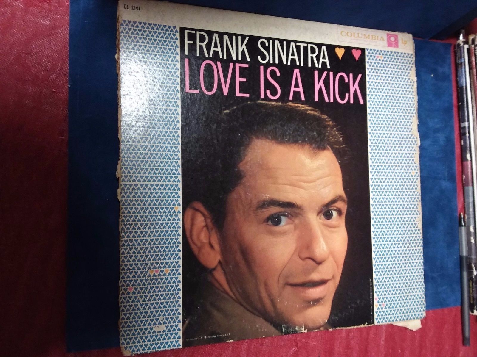 VINYL RECORD LP FRANK SINATRA LOVE IS A KICK