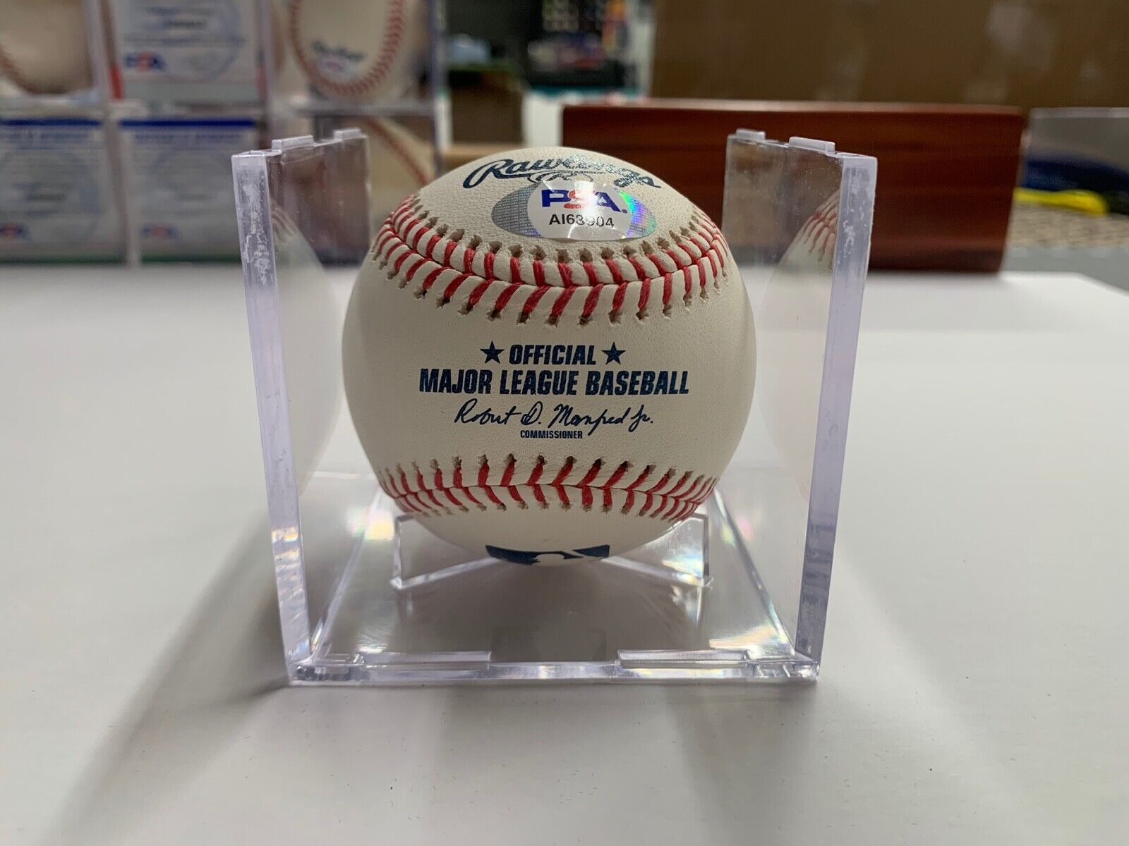 Wade Boggs HOF 05' Autographed Rawlings Baseball in Pen PSA Certified AI63904