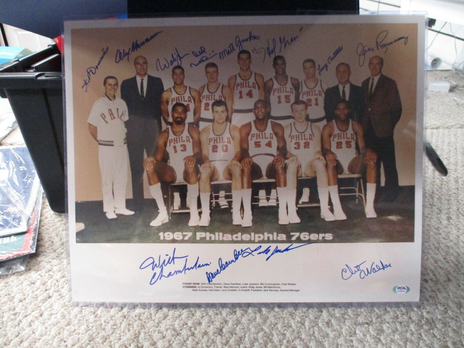 Wilt Chamberlain 1967-68 Philadelphia 76ers NBA Champs Team Signed Photo PSA LOA